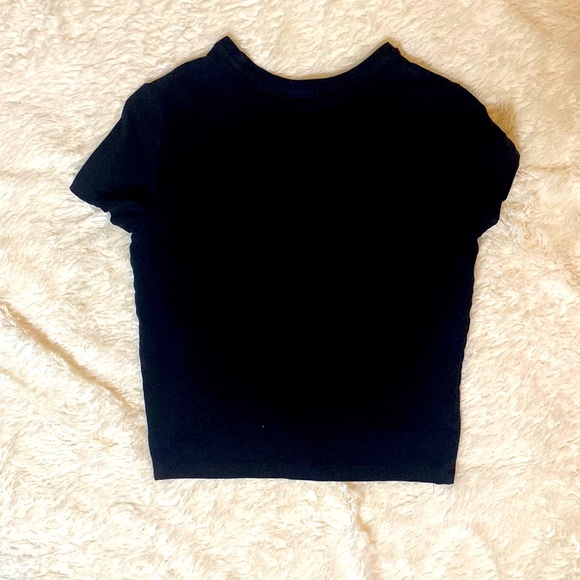 Forever 21 Black crop top - Picture 2 of 4